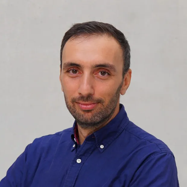 Spyros